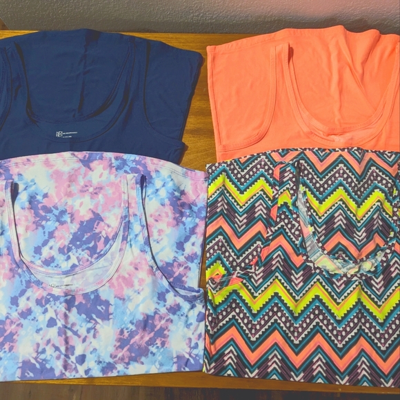 No Boundaries tanks - Set of four - Picture 1 of 5